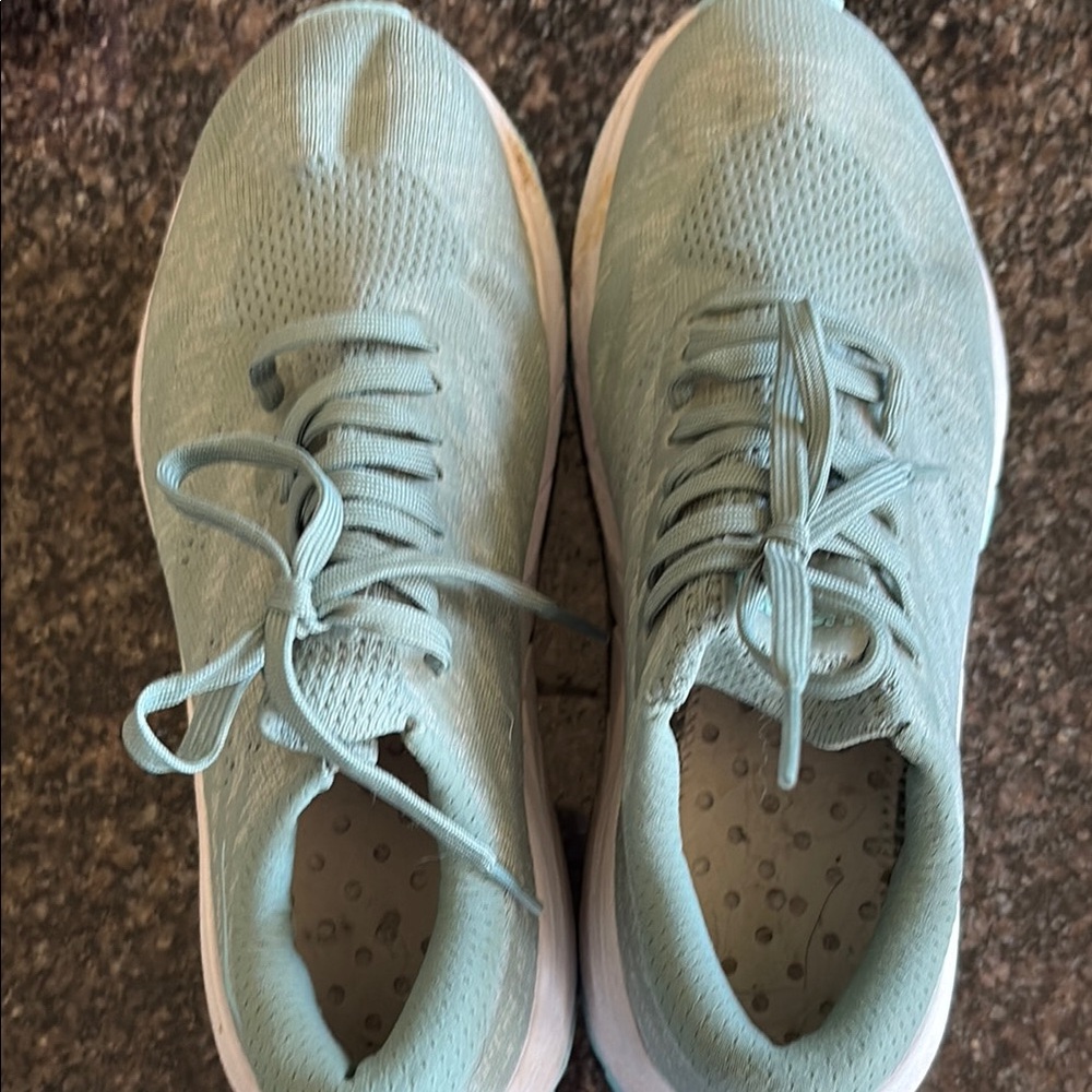 Women's Light Green Hoka Cavu Athletic Shoes - size 6.5